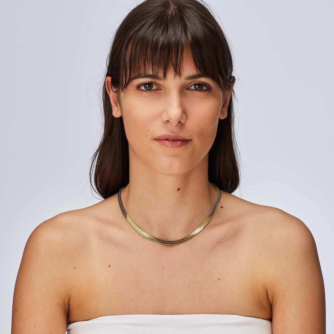 Collana S'Agapõ SHK85, seconda fotografia ufficiale