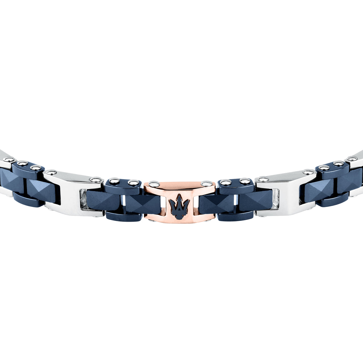 Dettaglio frontale della targhetta Tridente e delle maglie del bracciale Maserati Ceramic JM426ATZ97