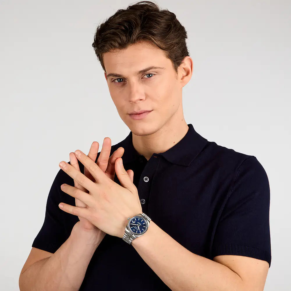 Philip Watch Caribe R8223597022 indossato con polo blu