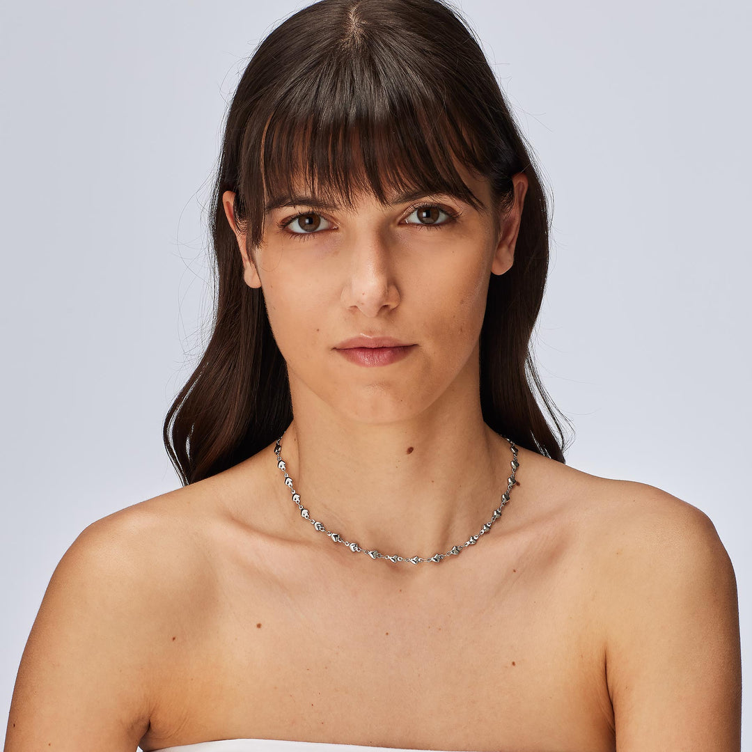 Collana S'Agapõ SHK78, seconda fotografia ufficiale