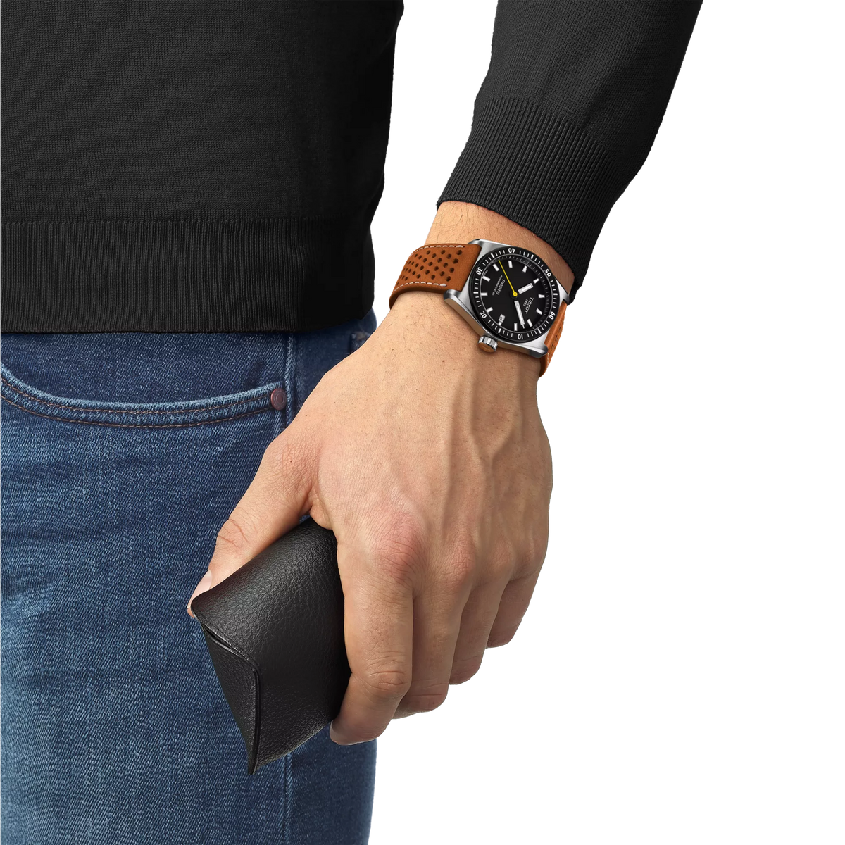 Tissot PR516 automatico T1494071605100, orologio indossato al polso: immagine ufficiale